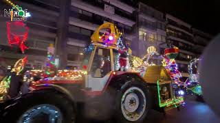 Verlichte tractorstoet bracht eindejaarsfeer in stadscentrum [upl. by Singleton]