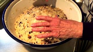 Stollen backen mit Gisela [upl. by Dihgirb]