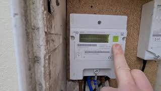 How to read the E470 Landis  Gyr electric meter [upl. by Anaujit362]