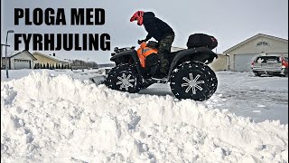 Plogar snö på hela gatan med min fyrhjuling  VLOGG 354 [upl. by Eiuol]