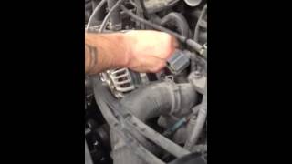 Fuse link replacement for Ford Expedition 2003 54 [upl. by Michaelina936]