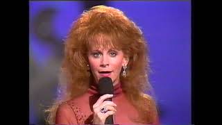 Does he love you  Reba McEntire amp Linda Davis live 1993 [upl. by Ignazio]