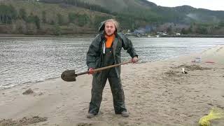 A Guide to Clamming on the Oregon Coast  Jetty Fishery Nehalem Bay [upl. by Warfourd591]