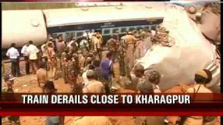 Gyaneshwari Express derails hit by goods train in Bengal [upl. by Atel]