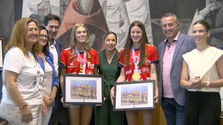 Recibimiento a las campeonas del mundo de balonmano [upl. by Maddie878]