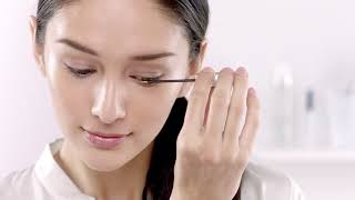 How to use RevitaLash Advanced Eyelash Conditioner  Cosmetify [upl. by Armilla]