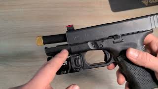 Streamlight TLR8  Overveiw on a Glock 19 gen4 is it worth it [upl. by Lucienne]