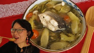 Soupe aigredouce cambodgienne au poisson  elle est à la fois fruitée citronnée et boisée [upl. by Eloken]