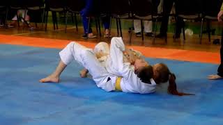 Girl TAPS out guy in Jiu Jitsu [upl. by Eilsel]