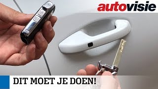 Wat als je een lege batterij voor Keyless Entry hebt  Sjoerds Weetjes 135  Autovisie [upl. by Maples934]