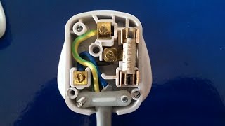 How To Wire A 3Pin Plug UK Wiring a Plug [upl. by Shoshana]