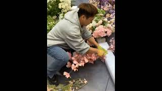 How to make an artificial flower rows DIY flower arrangements artificial rose hydrangea [upl. by Barde]