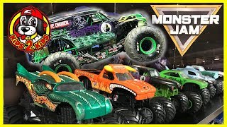 BIG Monster Jam Toy Trucks  BIG DIY STADIUM CHALLENGE with Grave Digger Freestyle Highlights [upl. by Allicserp]