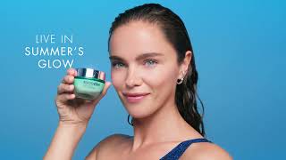 BIOTHERM I Discover the Aquasource Hyalu Plump Gel [upl. by Atsyrhc]