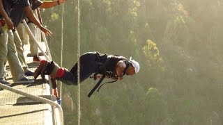 القفز من أطول بانجي جنب بالعالم في جنوب أفريقيا قمة التحدي والرعب bungee jump in South Africa [upl. by Tterraj974]