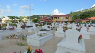 quotUne sépulture simplequot Ce que lon sait de linhumation de Johnny prévu à SaintBarthélemy [upl. by Marler]