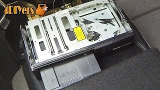 Demonstration CD Changer Operation [upl. by Zitvaa]