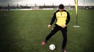 BVB Evonik Fußballschule 2012  Tricks von Robert Lewandowski [upl. by Lyrak]