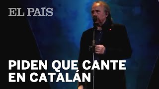 SERRAT interrumpe un concierto cuando le piden que cante el CATALÁN [upl. by Ainollopa]