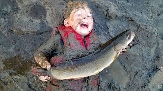 Catch amp Cook Bowfin aka Mudfish choupique grinnel dogfish  How to catch bowfin [upl. by Ahsykal]