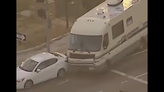 TRÈS FLIPPANT UN CAMPING CAR DÉTRUIT TOUT A PLEINE VITESSE [upl. by Conan]