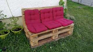 DIY  PALETTENSOFA SELBST GEBAUT MIT SCHRÄGER LEHNE [upl. by Veta]