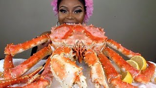 10LB WHOLE ALASKAN KING CRAB MUKBANG BLOVES SAUCE QUTTIEQUE SAUCEAND ALFREDO SAUCE [upl. by Ahsemak]