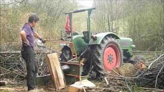 Holz Spalten 2013 mit Fendt Farmer 2 D und Kegelspalter [upl. by Leohcin]