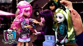 Monster High Viperine Gorgon Frights Camera Action [upl. by Andel]