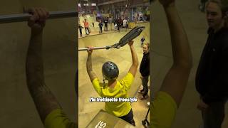 J’offre ma trottinette freestyle au skatepark  scoot2street tricks [upl. by Aires401]