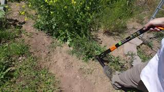 Fiskars 4Claw Stand Up Weeder  Gardening Hand Weeding Tool [upl. by Shirlene]