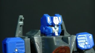 Transformers Cybertron Deluxe Class Thundercracker Review [upl. by Gaelan]