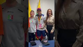 DAYRO MORENO FELIZ CON EL AGUARDIENTE ROSADO DEL TOLIMA [upl. by Galang]