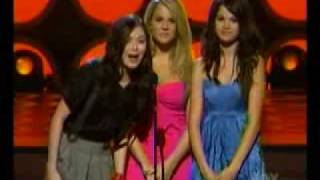 JoJo  Selena Gomez and Miranda Cosgrove at teen choice 2008 [upl. by Eihpos]