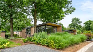 Moderne bungalow van hout op Landgoed de Scheleberg in Lunteren  Maaike van Doorn Makelaar [upl. by Erinn69]