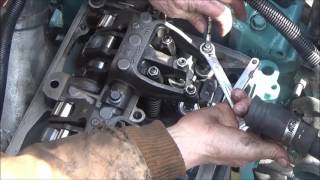 Detroit series 60 in frame rebuild part 14 valve adjust running overhead [upl. by Althee]