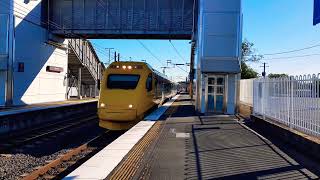 City of Rockhampton powers through Lawnton with Q994 to Roma Street [upl. by Suoiradal]