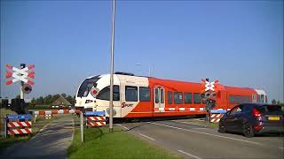 Spoorwegovergang Valburg  Dutch railroad crossing [upl. by Ecneps]