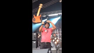 😍 Victor Wooten bass juggling [upl. by Neelyhtak71]