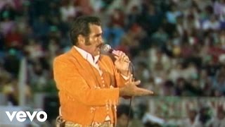 Vicente Fernández  Y Como Es El En Vivo [upl. by Ydollem]