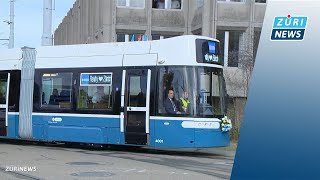 FlexityTram tuckert zum ersten Mal durch Zürich [upl. by Ylloj]