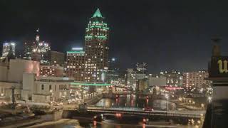 MKE River Cam  Milwaukee Wisconsin  by MKEcom [upl. by Nassir]