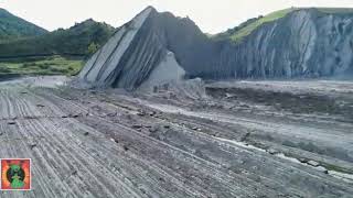 Geoparque Zumaia  Mutriku Quebrantavuelos [upl. by Lory]