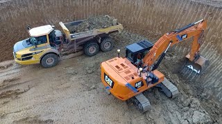 Chantier de Terrassement dune méthanisation XXL  2 pelleteuses amp 3 tombereaux [upl. by Anyehs]