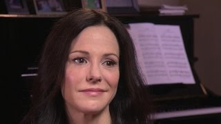 quotWeedsquot star MaryLouise Parker unveils her hot new memoir quotDear Mr Youquot [upl. by Damian]