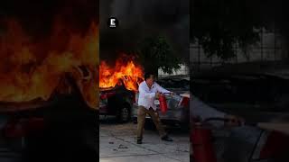 Normalistas de Ayotzinapa incendian vehículos en protesta en el Congreso de Guerrero [upl. by Analihp790]