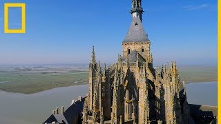 Visita el MontSaintMichel  National Geographic en Español [upl. by Dnalhsa]