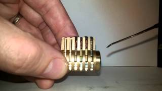 Serrure à 4 goupilles  crochetage  lockpicking [upl. by Teryn]