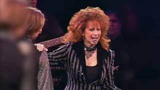 quotI Wont Stand In Linequot  Reba On Tour 1995 [upl. by Oicul417]