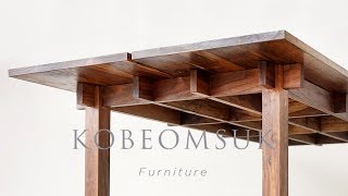 Kobeomsuk furniture  Making interlocking joinery walnut table [upl. by Avehsile]